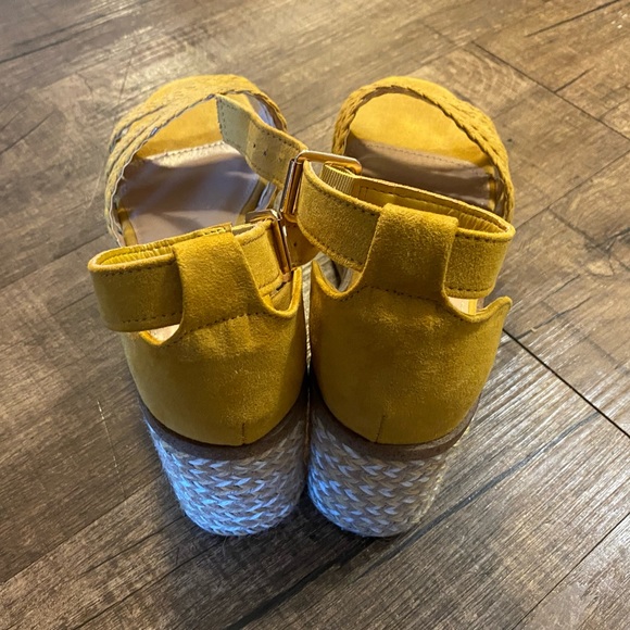 Just Fab Retro Vibes Platform Espadrille, Size 7.5 - Picture 6 of 7